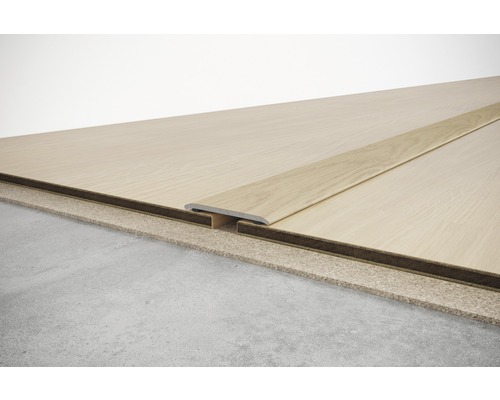 Podlahová krytina s přechodovým profilem