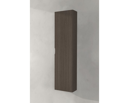 Vysoká skříňka k montáži na stěnu