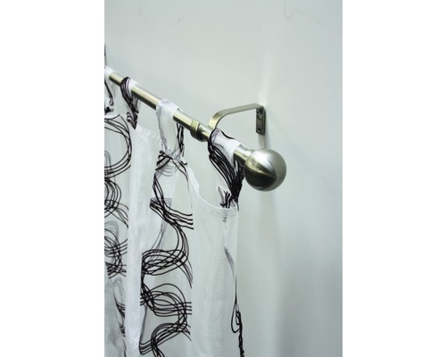 Záclonová tyč se závěsem