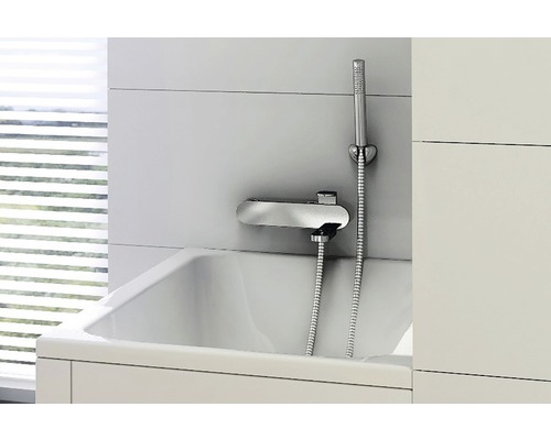 Koupelna s vanou a baterií