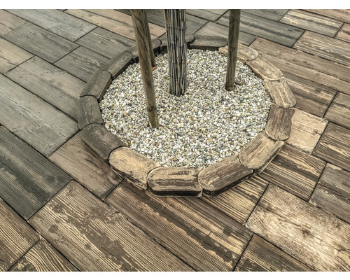 Trávníkový lem Bark 22x12x5 cm hnědá Dřevěná terasa s lemem kolem stromu z dřeva a štěrku