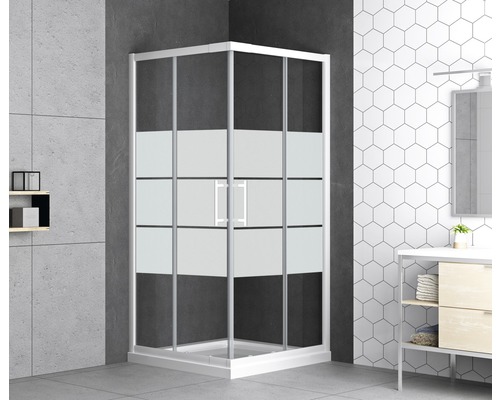 Rohová sprcha s prvky z mléčného skla v koupelně