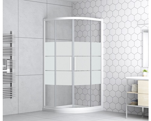 Sprchový kout s poloprůhlednými skleněnými prvky v koupelně