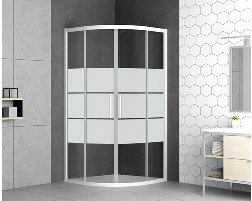 Rohová sprcha s prvky z mléčného skla v koupelně