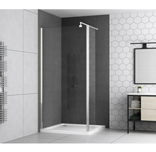 Koupelna se skleněným sprchovým koutem a úložným prostorem