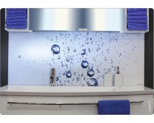 Koupelnová umyvadlová skříňka s umyvadlem, baterií, dávkovačem mýdla a zadní stěnou se vzorem bublin