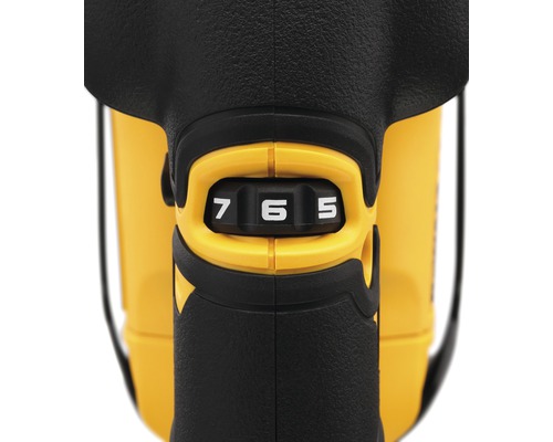 Detailní pohled na hřebíkovačku s nastavitelným nastavením hloubky mezi 5 a 7.