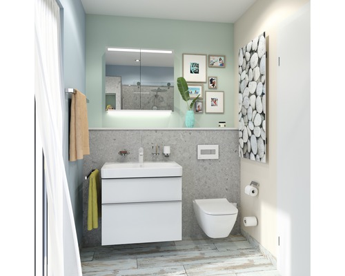 Světlá koupelna s umyvadlovou skříňkou, zrcadlovou skříňkou, toaletou a topením