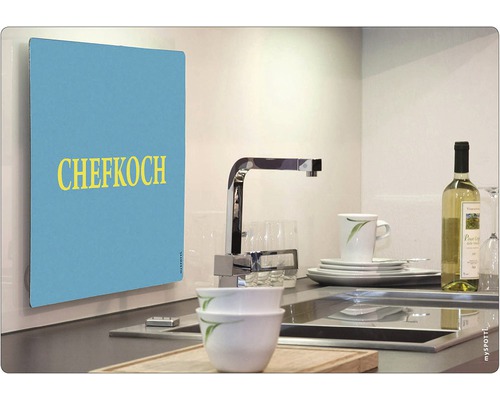 Dekorativní deska s nápisem Chefkoch v kuchyni