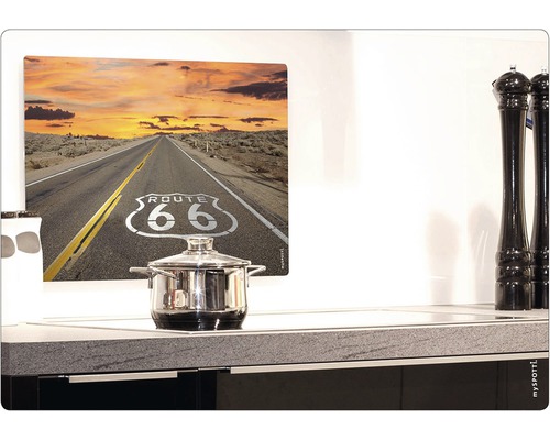 Dekorační deska s motivem Route 66 v kuchyni