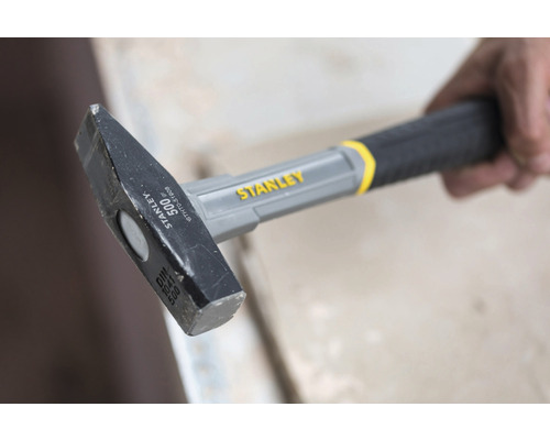 Kladivo Stanley s rukojetí