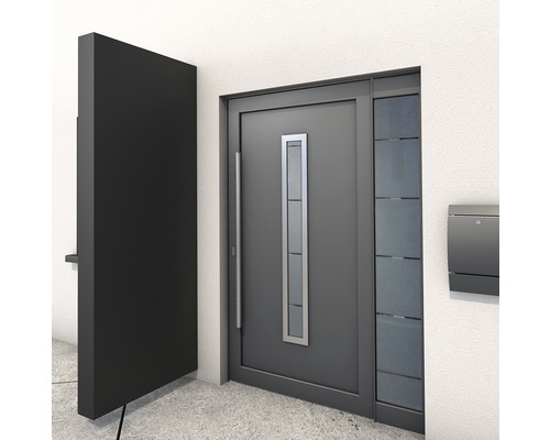 Moderní vchodové dveře s bočním panelem, poštovní schránkou a boxem na balíky