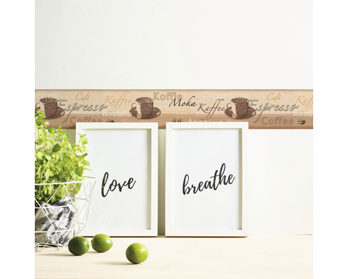 Ozdobná bordura s motivem kávy na zdi