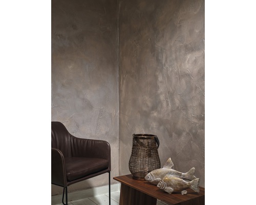 Dekorativní nástěnná dekorace se židlí, stolem a dekorací