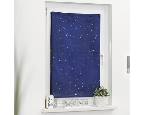 Okno se zatemňovací roletou se vzorem hvězd