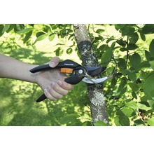 Zahradnické nůžky FISKARS SingleStep™ dvoubřité P26-thumb-1