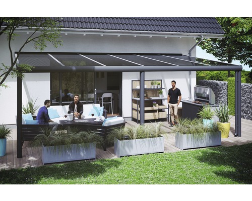 Zastřešení terasy SKAN HOLZ Garda 648 x 357 cm Hliník s antracitovým povlakem Terasa se střechou, zahradním nábytkem a grilem pro chvíle odpočinku venku
