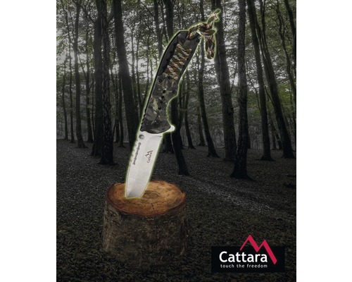 Zavírací nůž Cattara s čepelí v dřevěném bloku v lese