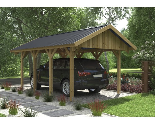 Přístřešek pro auto s příjezdovou cestou a zaparkovaným autem.