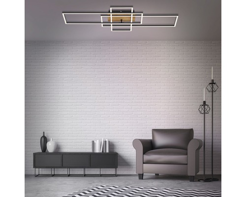 Moderní obývací pokoj s LED stropním svítidlem a vybavením