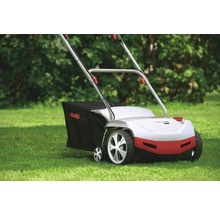 Provzdušňovač trávníku AL-KO na trávníku