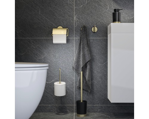 Moderní koupelna s držákem toaletního papíru, háčkem na ručníky, dávkovačem mýdla a WC sadou