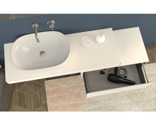 Koupelnová skříňka s umyvadlem, vodovodní baterií, mýdlenkou, dávkovačem mýdla a otevřenou zásuvkou