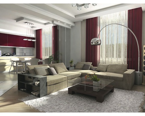 Světlý obývací pokoj s pohovkou, konferenčním stolkem a stojací lampou