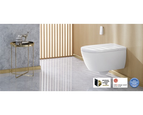 Moderní koupelna se závěsným WC a odkládacím stolkem