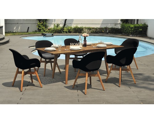 Zahradní sedací souprava s dřevěným stolem a šesti židlemi u bazénu