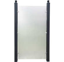 Zahradní plot zástěna s proskleným prvkem