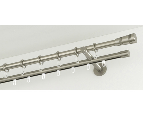 Dvojitá záclonová tyč s kroužky a háčky pro upevnění záclon