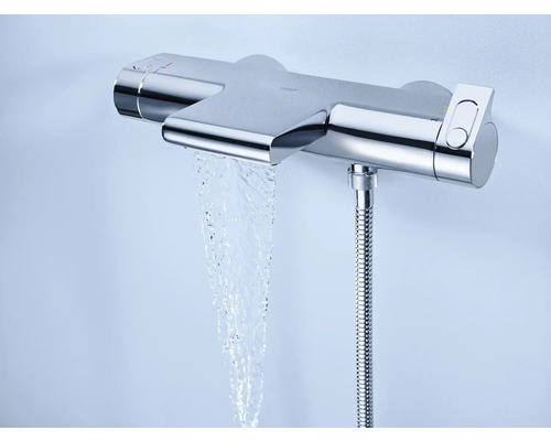 Nástěnná sprchová baterie s výtokem vody