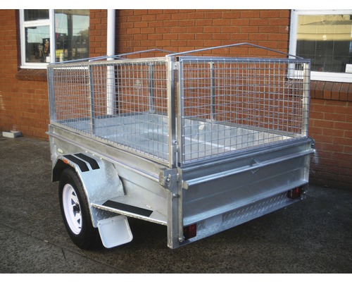 Přívěs s mřížovou nástavbou