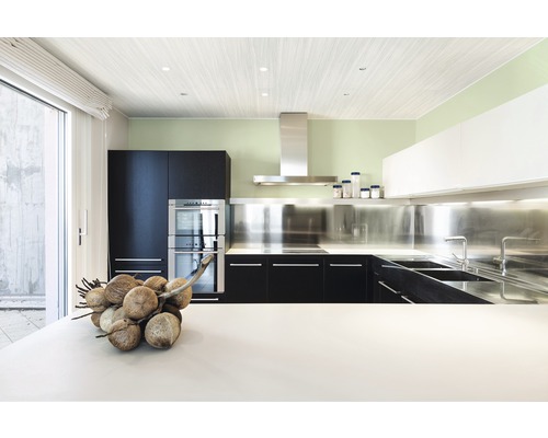 Dekorační panel MDF 12x200x2000 mm Quadro Nordica Moderní kuchyně s nerezovým dřezem, odsavačem par a varnou deskou