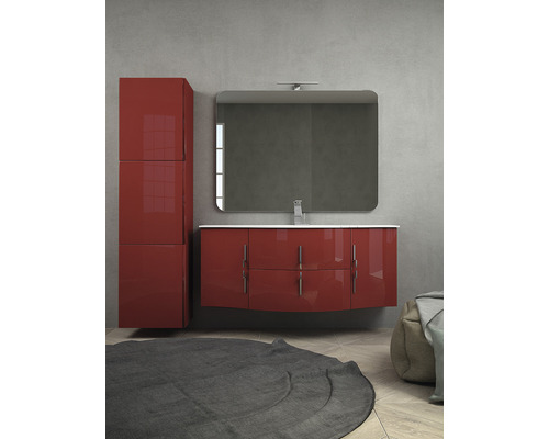 Koupelna s umyvadlovou skříňkou, zrcadlovou skříňkou a vysokou skříňkou