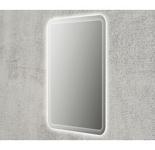 Obdélníkové zrcadlo se zaoblenými rohy a LED osvětlením