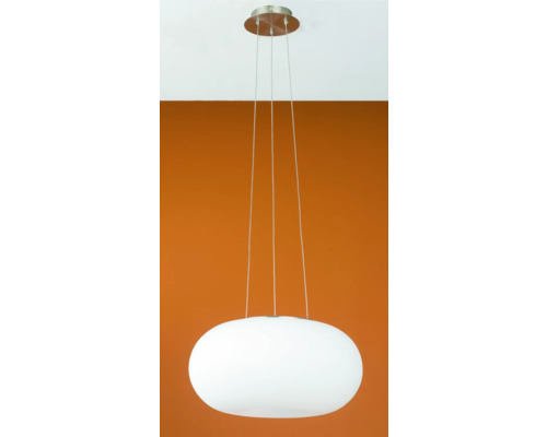 Závěsné svítidlo s kulatou bílou skleněnou koulí a zavěšením