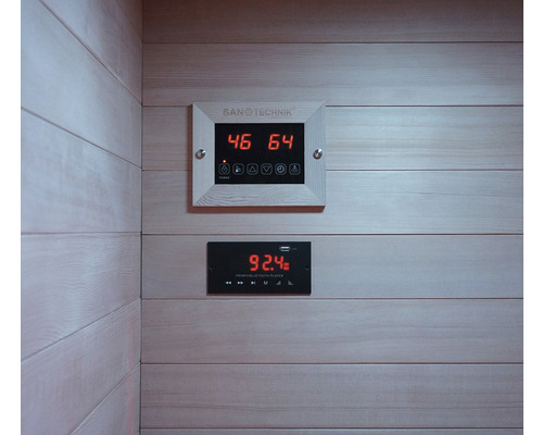 Řídicí jednotka Sanotechnik a FM MP3 Bluetooth přehrávač v sauně.