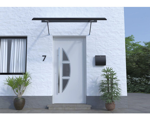 Vchodové dveře s přístřeškem a poštovní schránkou na fasádě