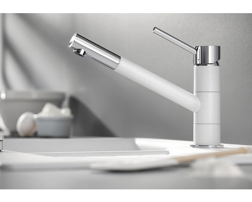 Kuchyňská baterie s otočným výtokem