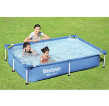Obdélníkový bazén Bestway Frame s lidmi na trávníku