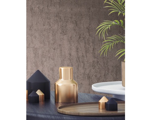 Dekorativní scéna s geometrickými objekty a rostlinou