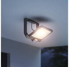 Stropní svítidlo s LED panelem a nastavitelným bodovým světlem