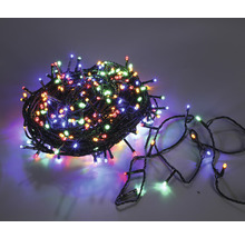 LED světelný řetěz s různými barvami