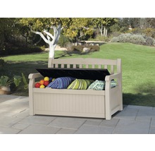 Zahradní lavice s úložným prostorem venku na terase s trávníkem a stromy