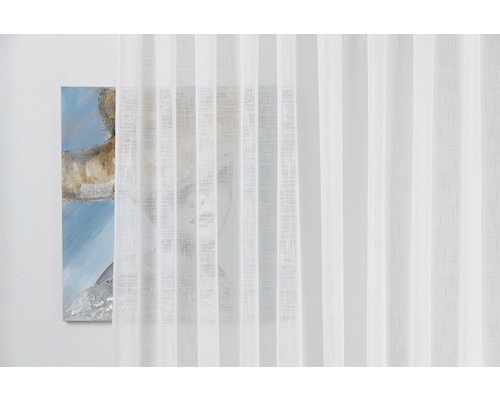 Bílý panelový závěs s plátěnou strukturou