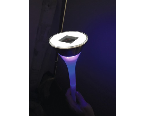 Solární lampa pro zahradní osvětlení