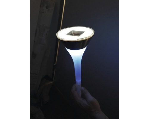 Solární lampa do zahrady