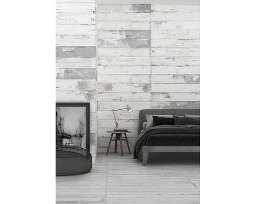 Moderní ložnice s obkladem stěn a podlahou s vzhledem dřeva